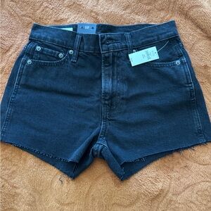 *NWT* Gap Size 25 shorts! Flexible dark black/grey denim!